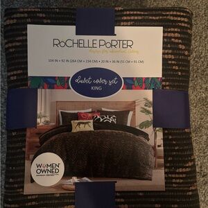 NWT Kohls- King Duvet Cover Set in Black and Gold/Brown tiger stripe